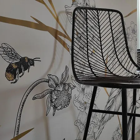 Campagne Et Jacuzzi ... C'est Cosy Le Bumble Bee ! * Panossas